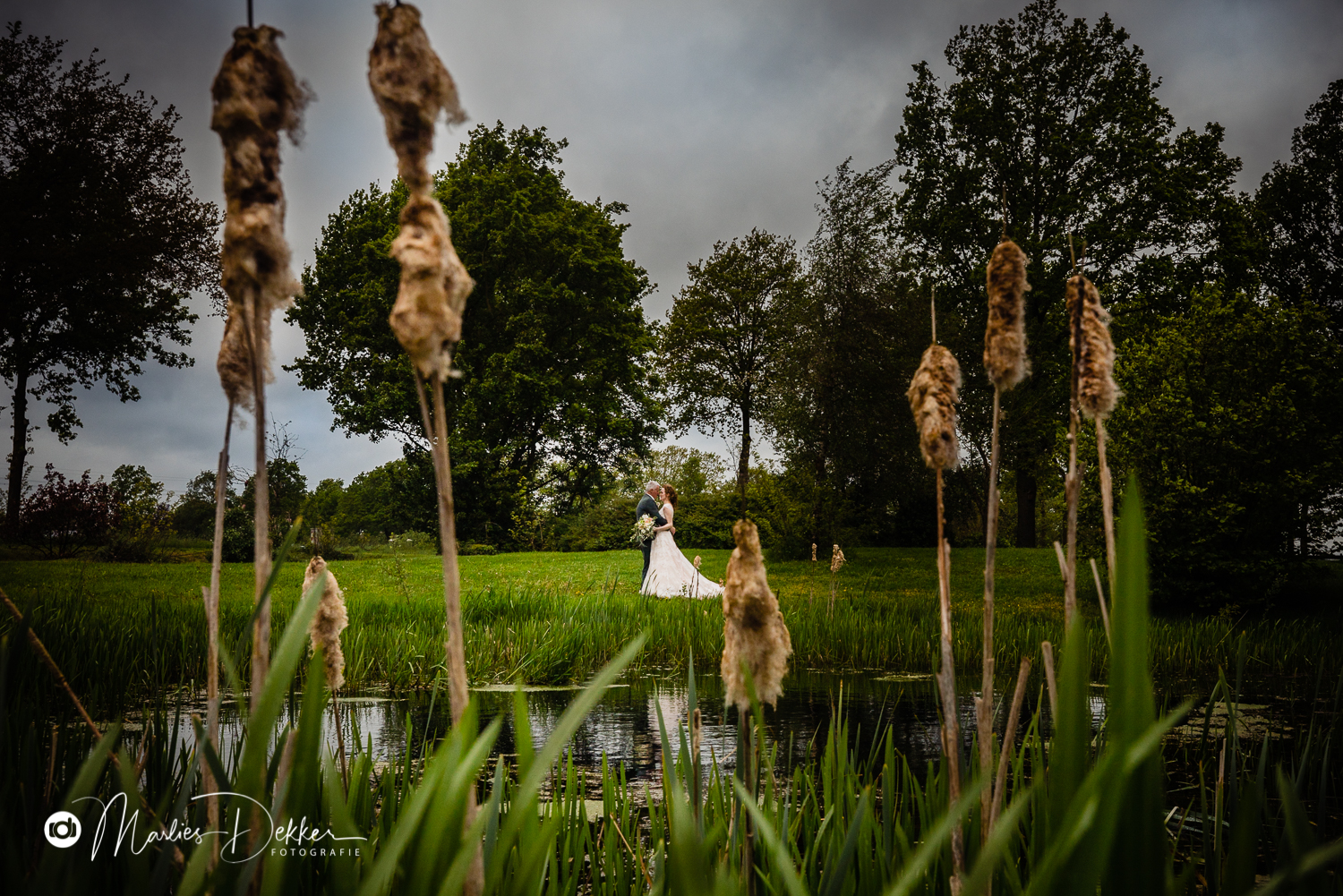 Trouwfotograaf Nijmegen, trouwen met regen