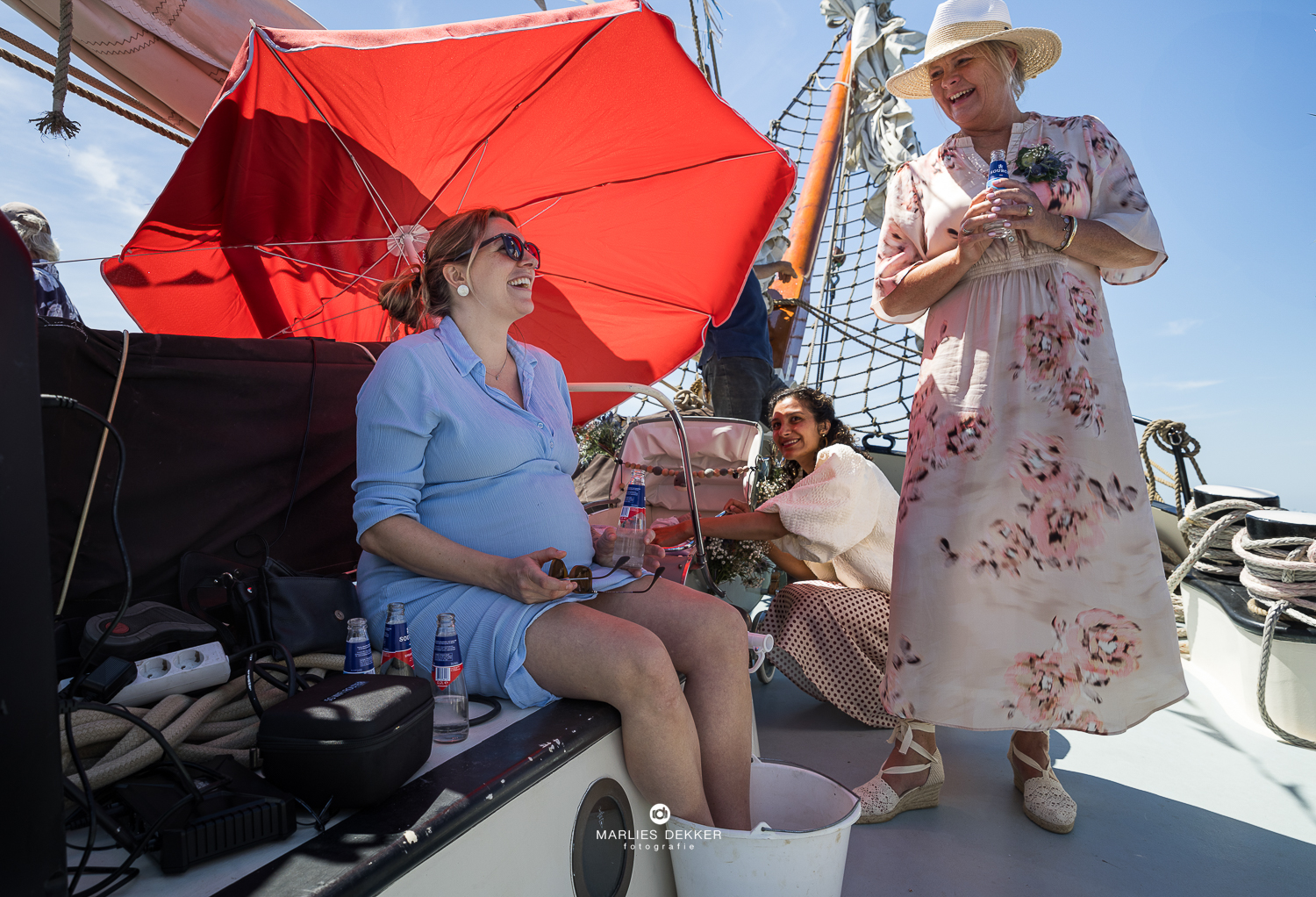 Trouwen op een boot trouwfotograaf Rotterdam Friesland