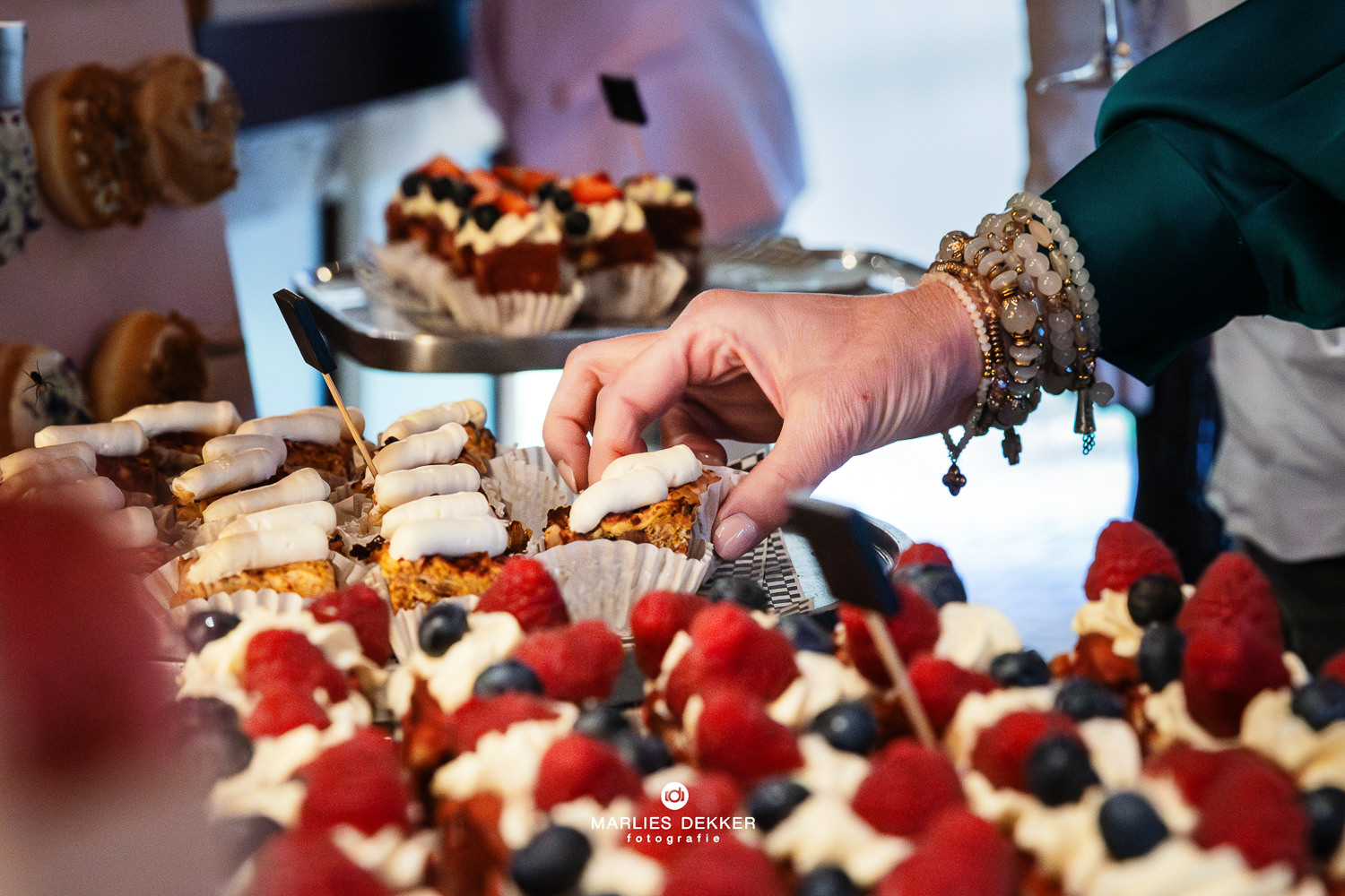 Trouwen land van belofte Moerkapelle, sweet table