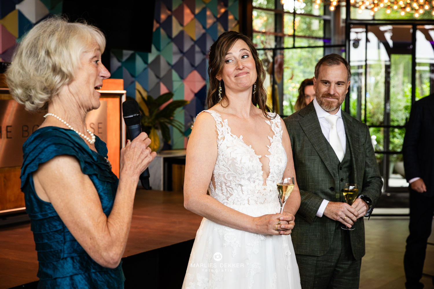 Trouwen trouwfotograaf Boathouse Rotterdam, speech van de moeder van de bruid