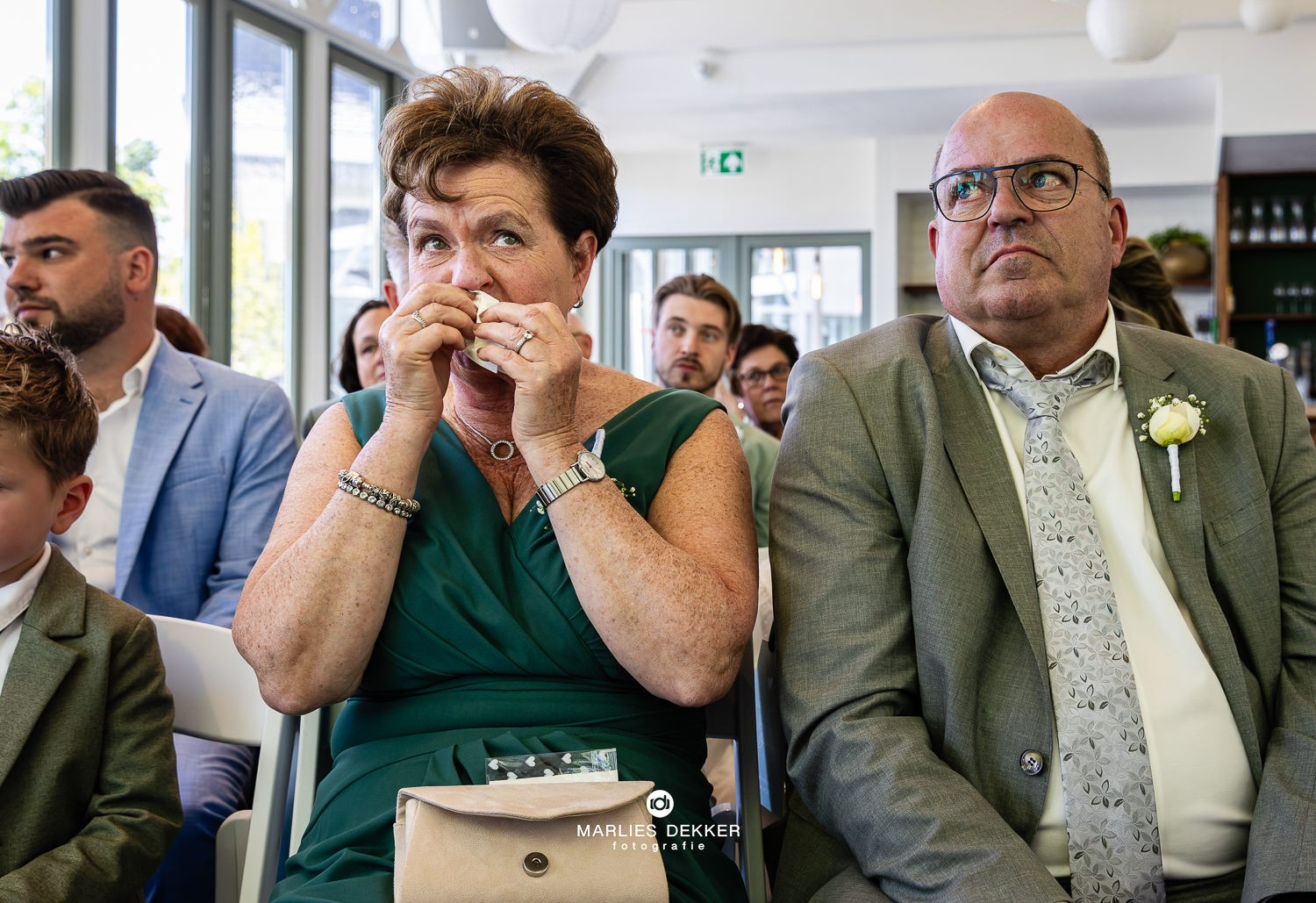 Trouwen bij Anafora in Vleuten, pa en ma huilen