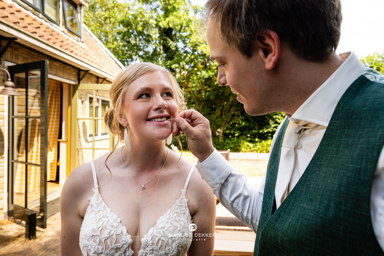 Trouwen op Terschelling trouwfotograaf heartbreakhotel,