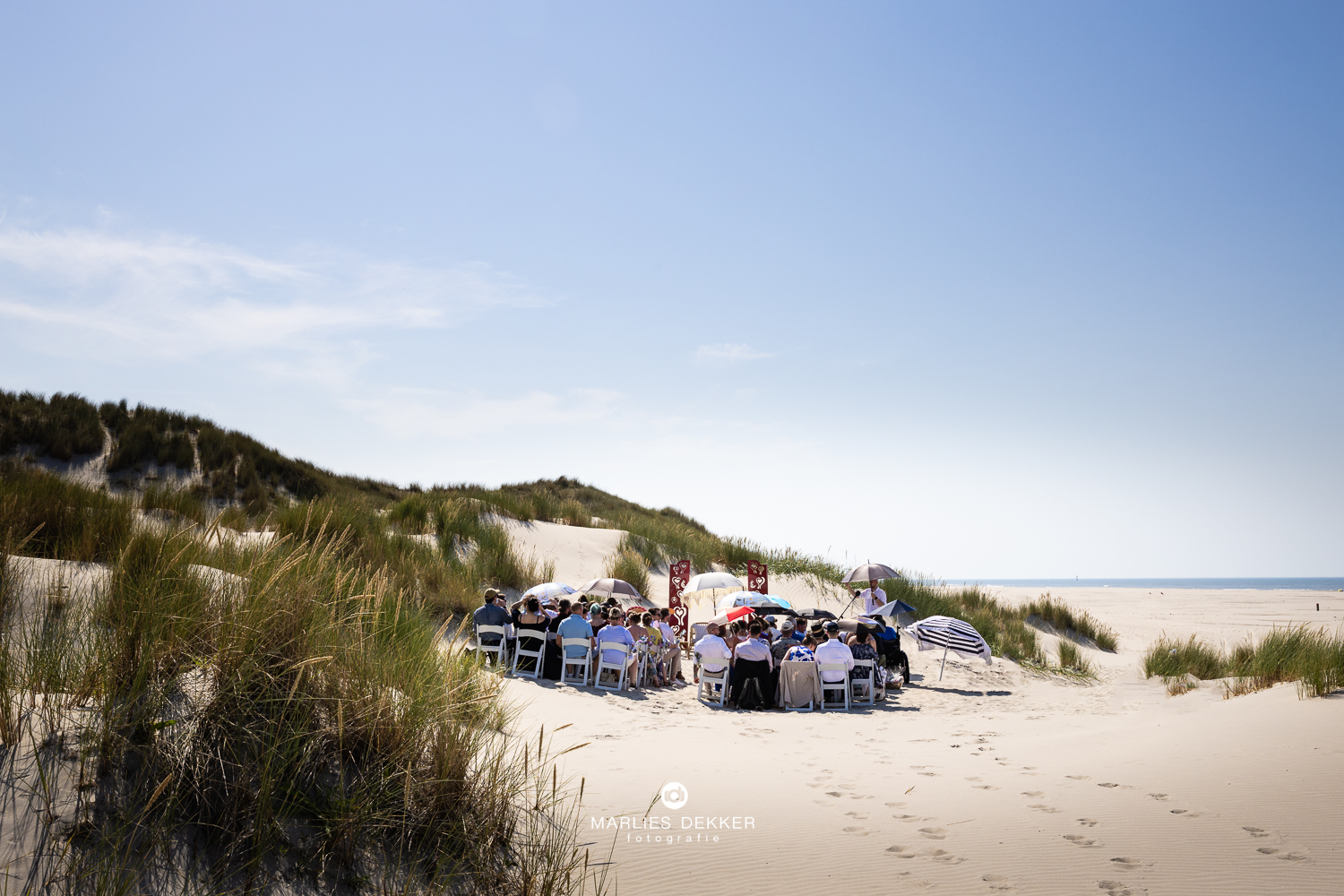 Trouwen op Terschelling trouwfotograaf heartbreakhotel,