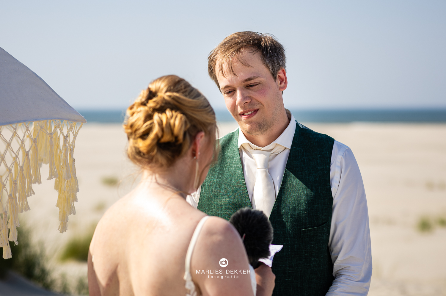 Trouwen op Terschelling trouwfotograaf heartbreakhotel, het ja woord
