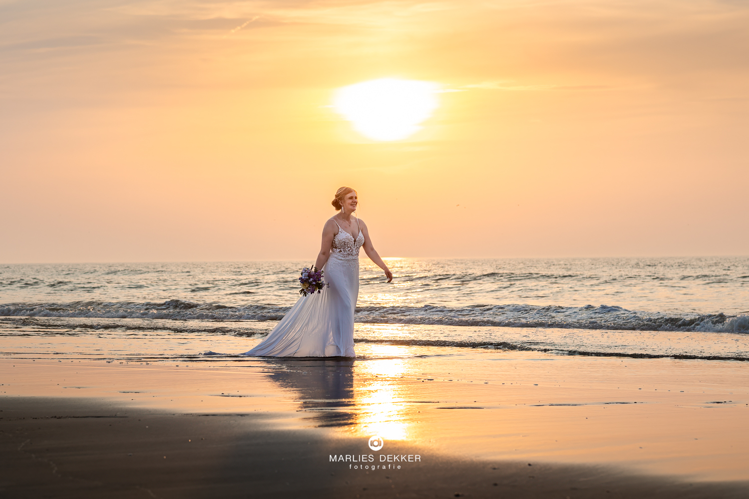 Trouwen op Terschelling trouwfotograaf heartbreakhotel,
