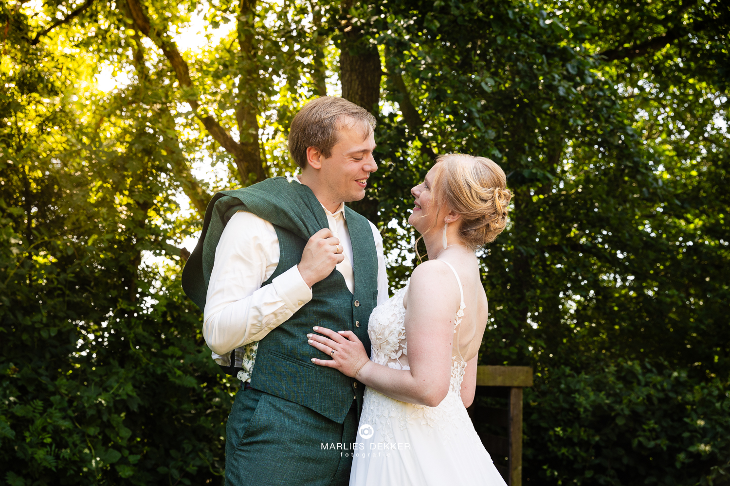 Trouwen op Terschelling trouwfotograaf heartbreakhotel, zo lief