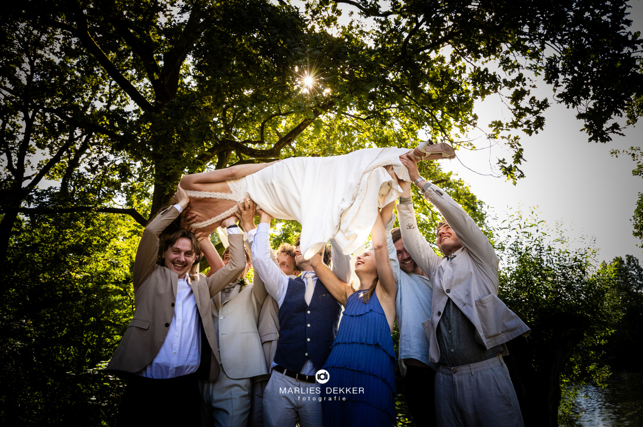 Trouwen met Trouwfotograafb Marlies bij Fort bij Vechten Bunnik, dat kan hoger