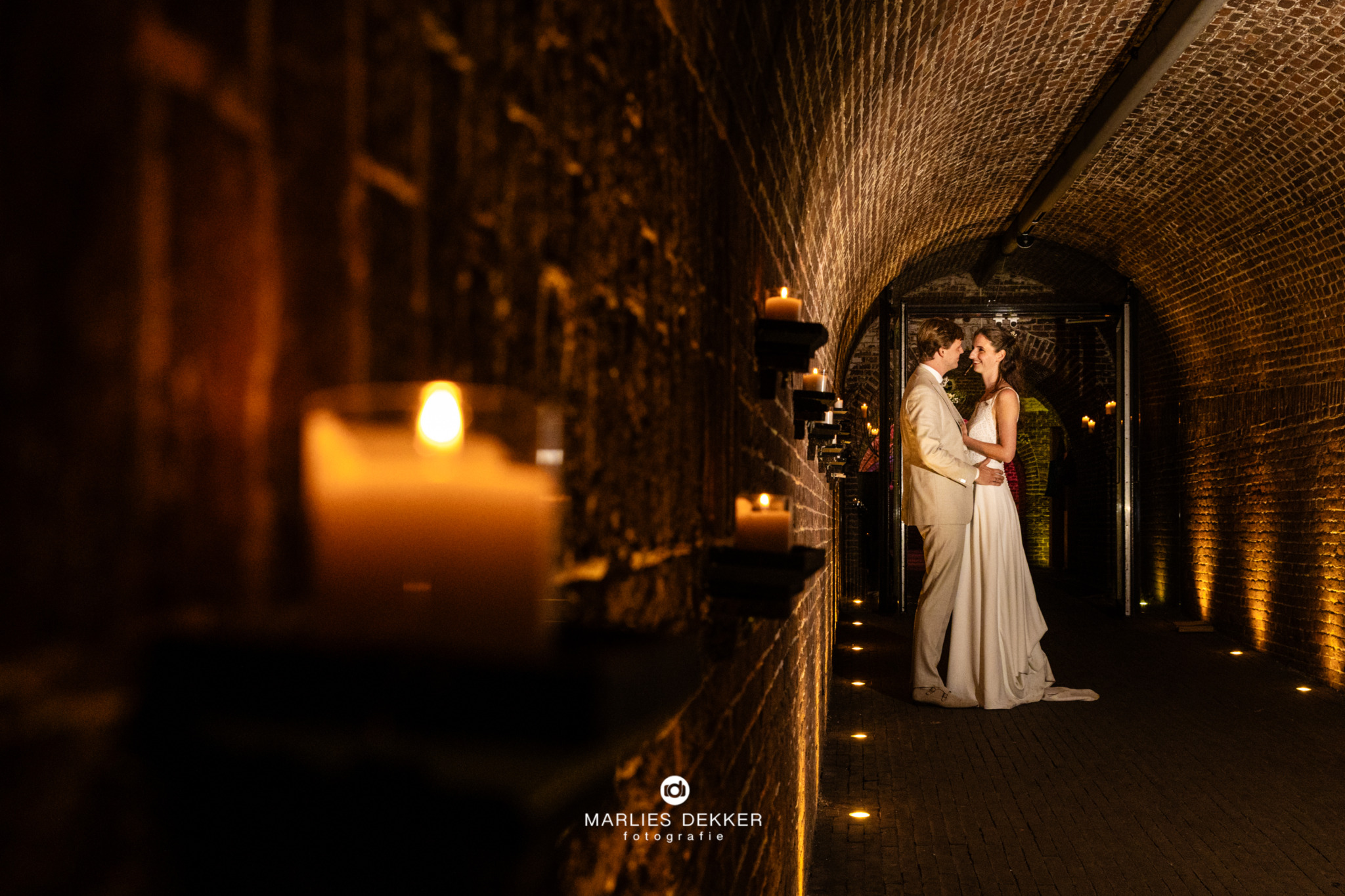 Trouwen met Trouwfotograafb Marlies bij Fort bij Vechten Bunnik, gewelven